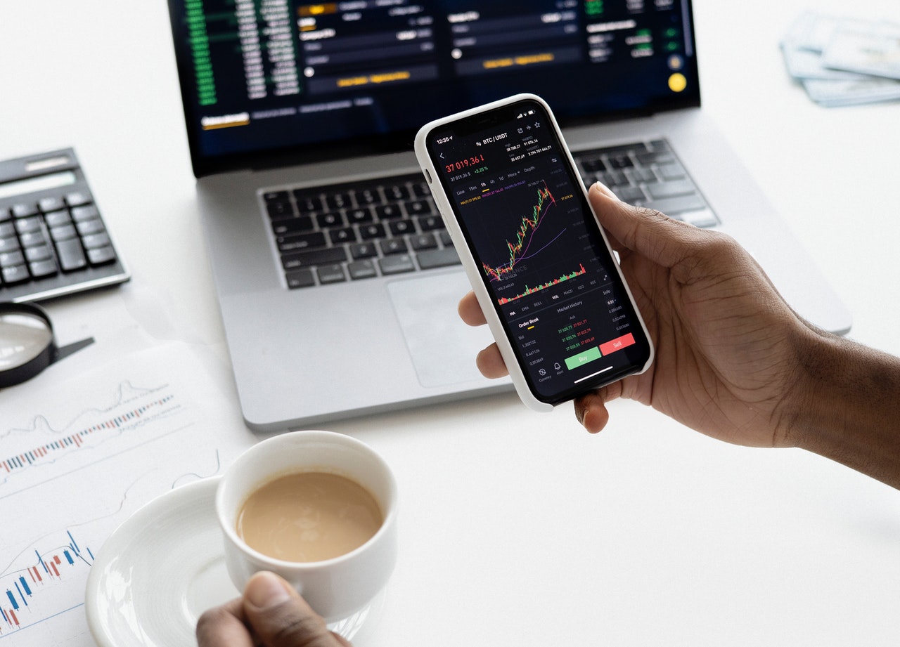 CRM that works on mobile and desktop CRM that works on mobile and desktop